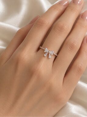 Delicate Bow Clear Stones Ring (R100)